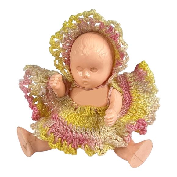 Vintage Miniature Celluloid Plastic DOLL 3" In Crochet Dress & Hat Pink Yellow - Picture 5 of 7